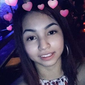 Meet your Posher, Mayra